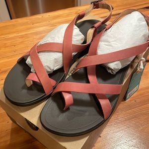 New in Box Olukai ‘Upena sandals. Women’s 10. Cedar Wood / Dark Java
